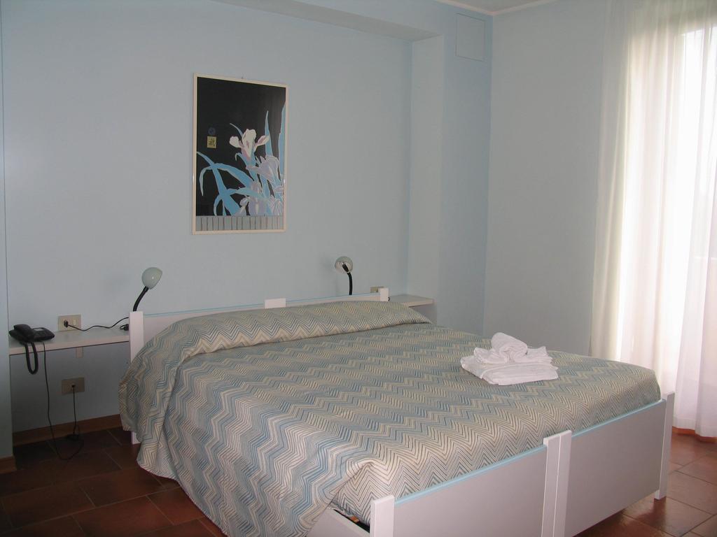 Veruno Albergo Residence Isotta מראה חיצוני תמונה