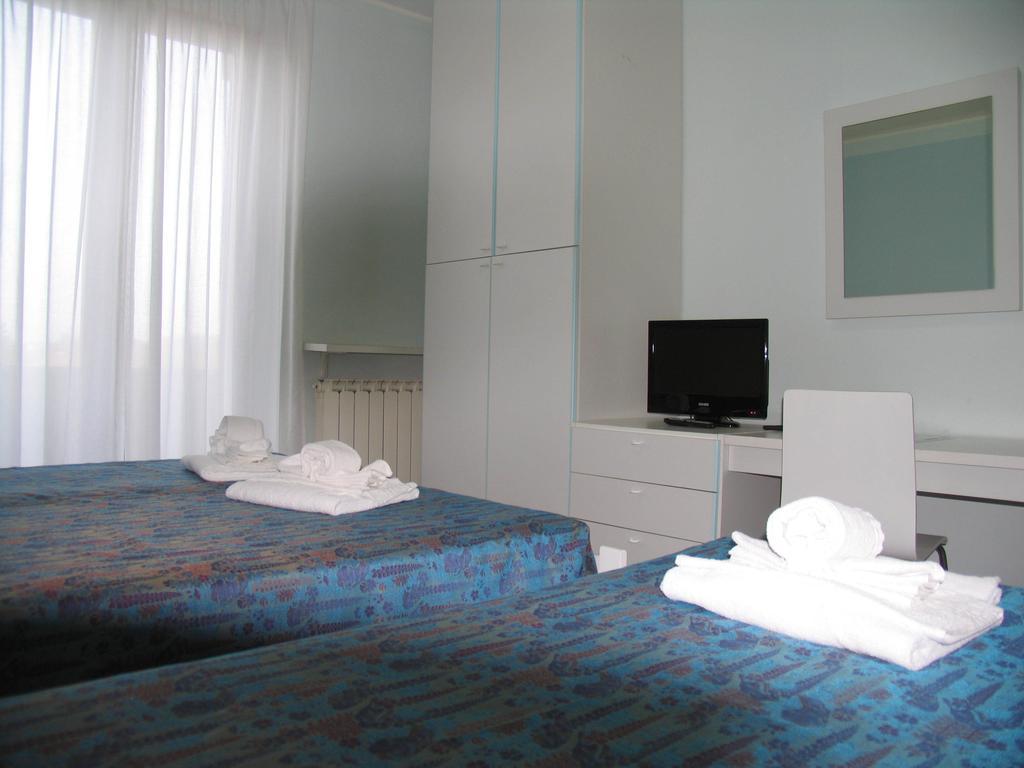 Veruno Albergo Residence Isotta מראה חיצוני תמונה