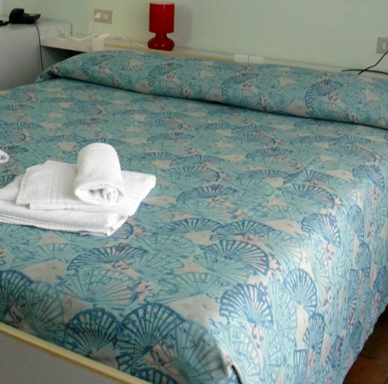 Veruno Albergo Residence Isotta מראה חיצוני תמונה