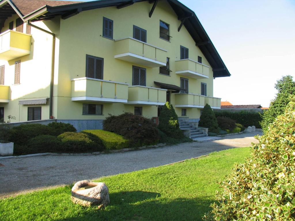Veruno Albergo Residence Isotta מראה חיצוני תמונה