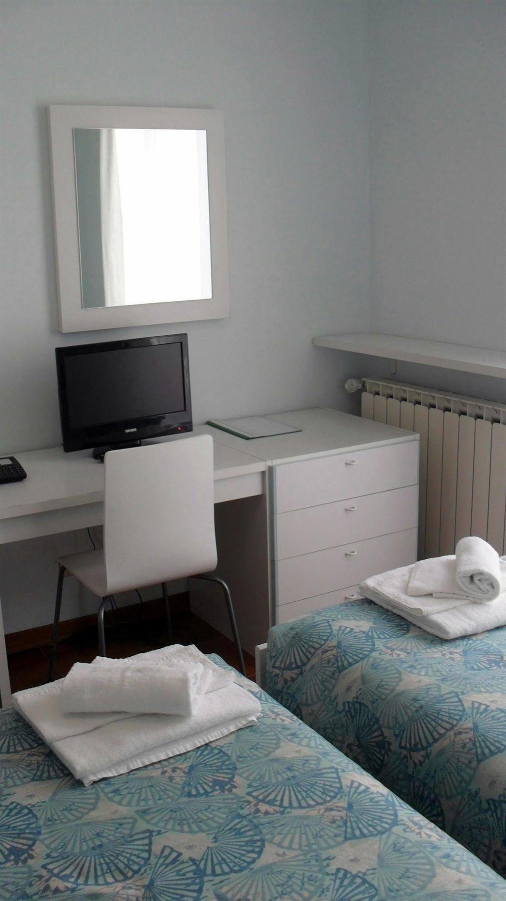 Veruno Albergo Residence Isotta מראה חיצוני תמונה
