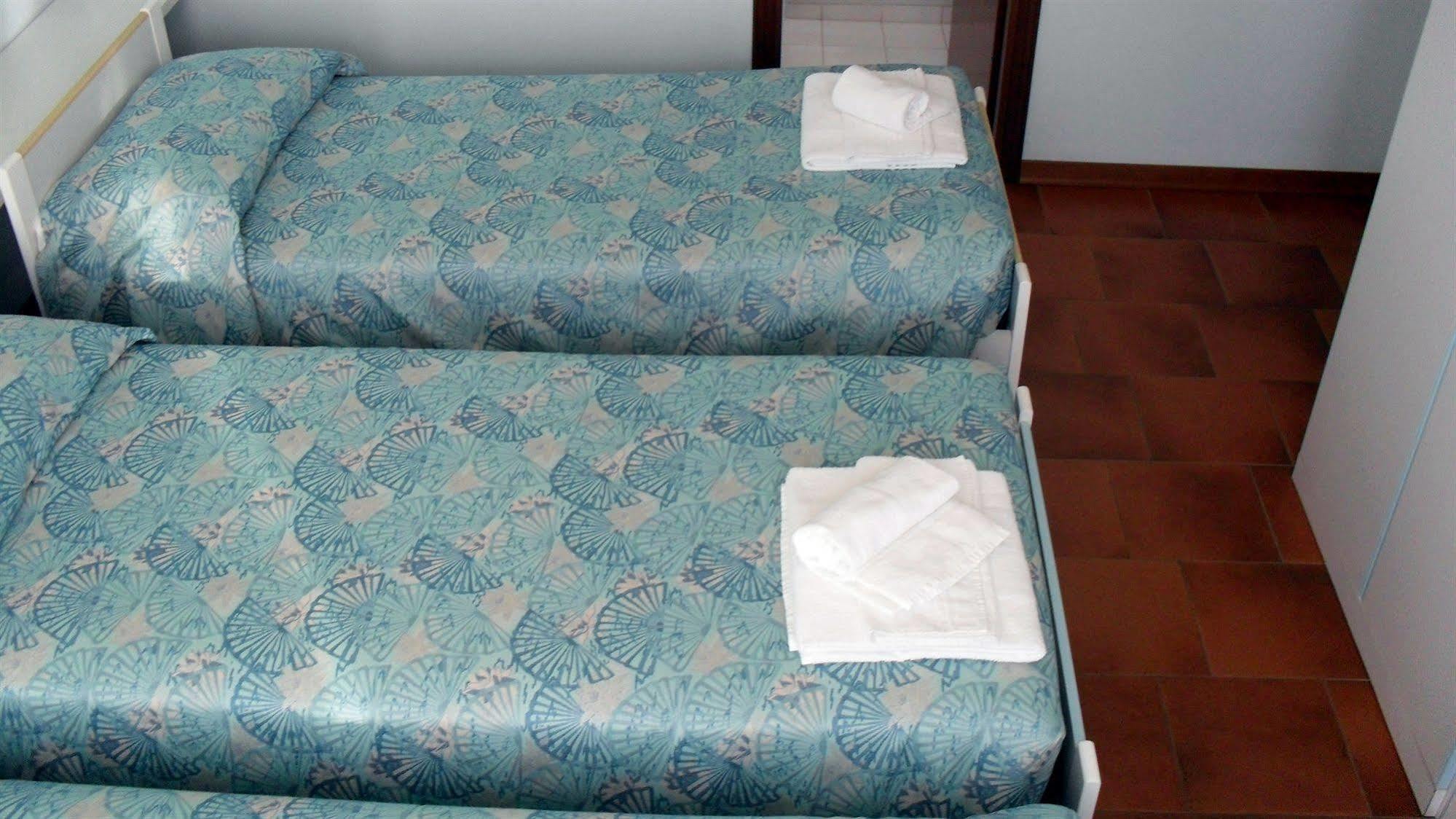 Veruno Albergo Residence Isotta מראה חיצוני תמונה