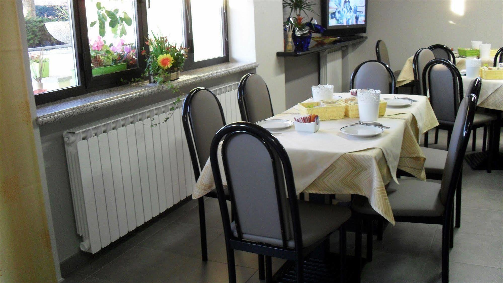 Veruno Albergo Residence Isotta מראה חיצוני תמונה