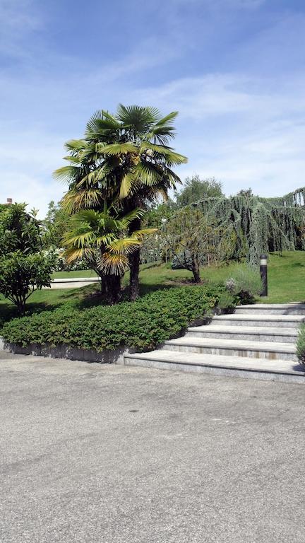 Veruno Albergo Residence Isotta מראה חיצוני תמונה
